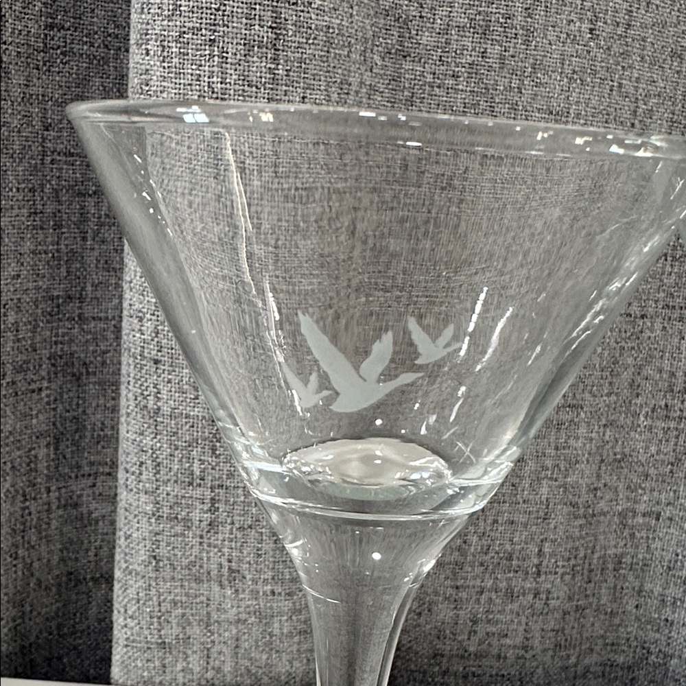Grey goose, vodka, martini Crystal Clear Glass Martini Set of 4. NWOT - Picture 2 of 4